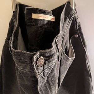 Levi’s Black Dad Jean size 28W